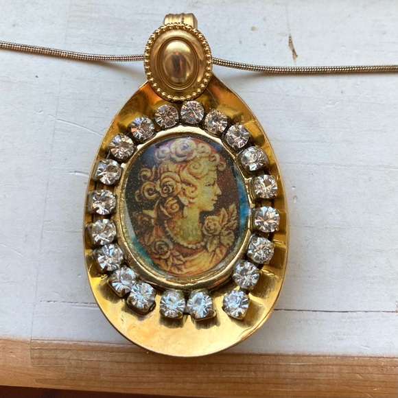 Vintage Jewelry - Vintage gold tone Victorian pendant on silver chain
